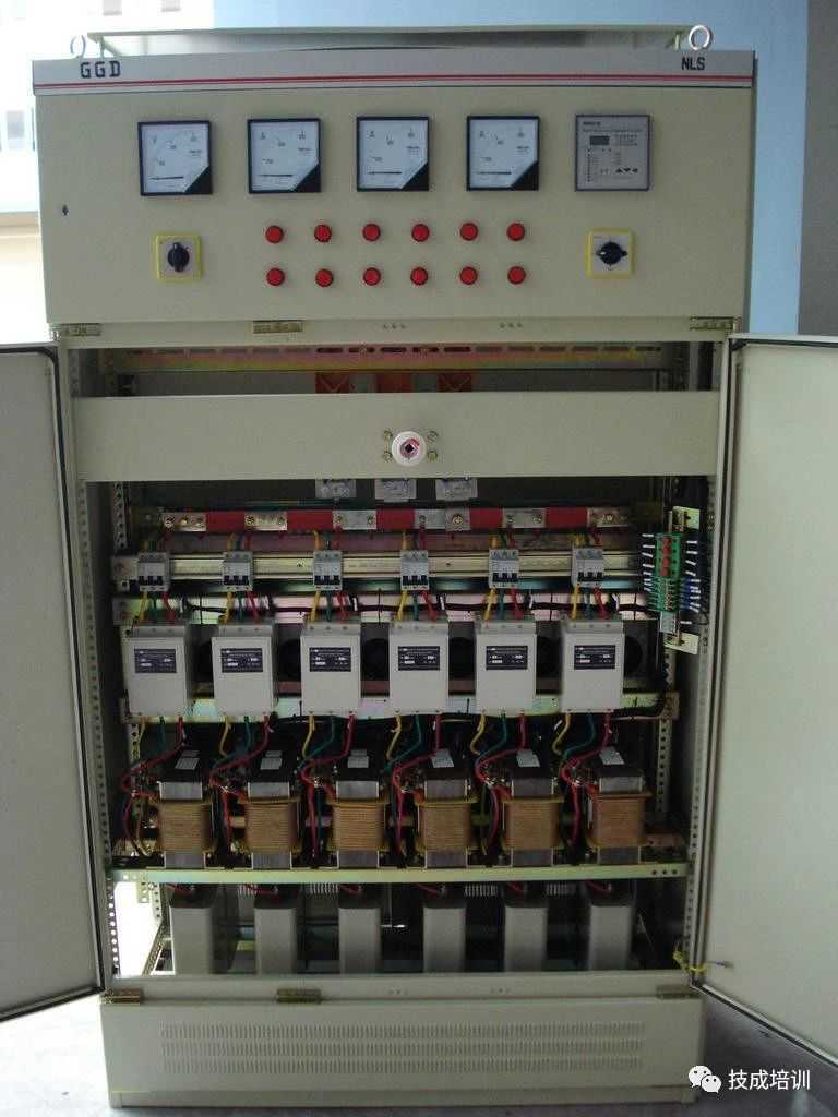配电柜.png 配电柜.png
